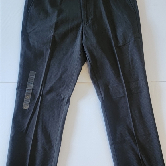 MENS PANTS CALVIN KLEIN, GAP AND ROYAL PREMIUM MENS PANTS/ MENS DRESS PANTS - Picture 5 of 16
